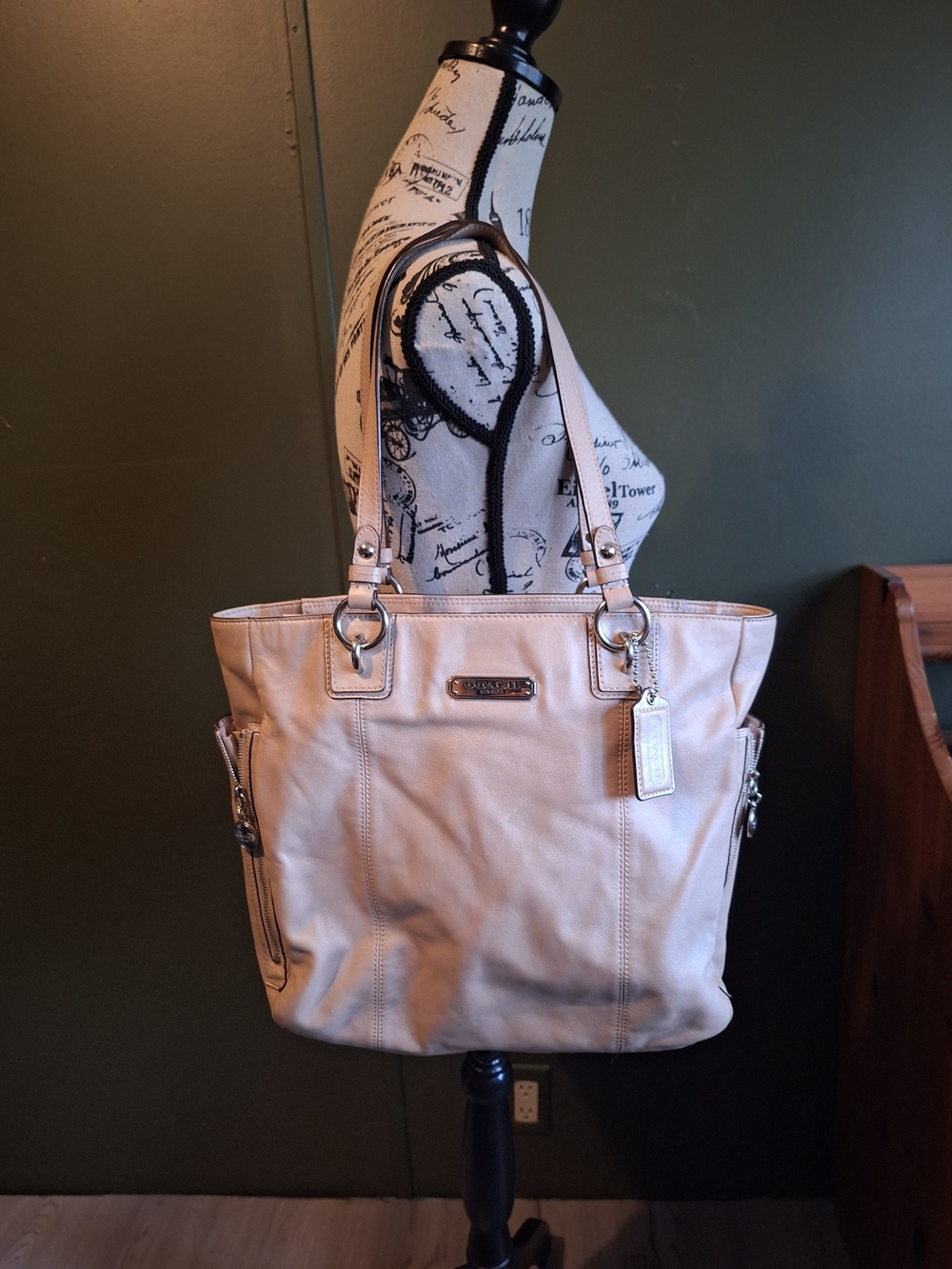 Coach Leather Tote Bag in Light Beige